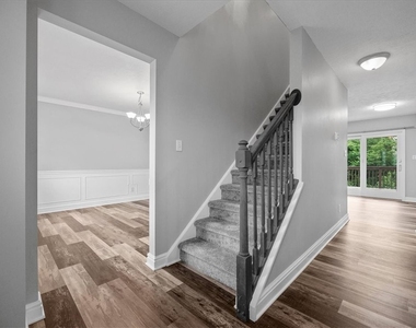 3251 Grandview Rd - Photo Thumbnail 7