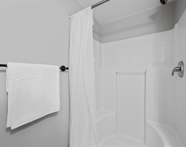 3251 Grandview Rd - Photo Thumbnail 38
