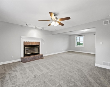 3251 Grandview Rd - Photo Thumbnail 12