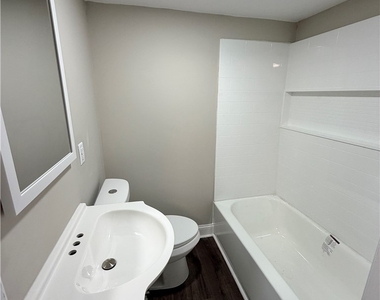 1112 Pollock Ave - Photo Thumbnail 11
