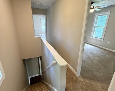 1112 Pollock Ave - Photo Thumbnail 12