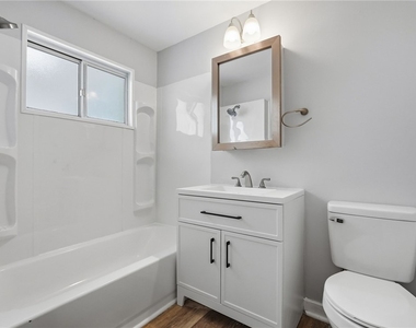 410 W 8th Ave - Photo Thumbnail 18