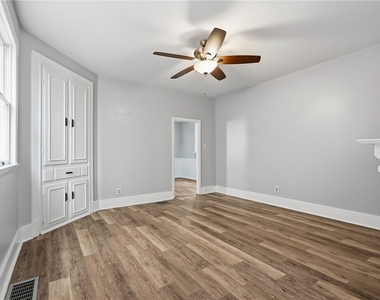410 W 8th Ave - Photo Thumbnail 11
