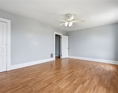 410 W 8th Ave - Photo Thumbnail 21