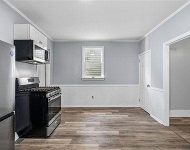 410 W 8th Ave - Photo Thumbnail 17