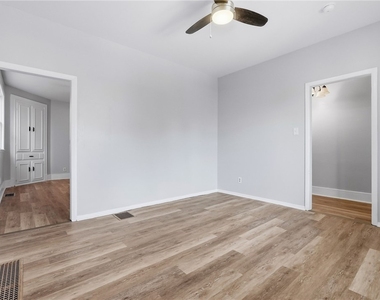 410 W 8th Ave - Photo Thumbnail 10
