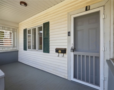 410 W 8th Ave - Photo Thumbnail 5