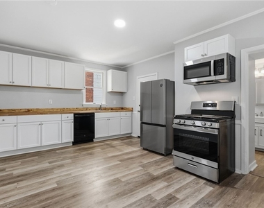410 W 8th Ave - Photo Thumbnail 14