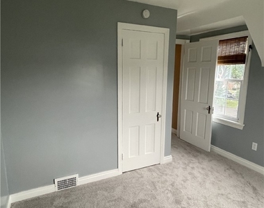 1101 S Main St - Photo Thumbnail 23