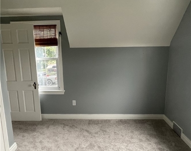 1101 S Main St - Photo Thumbnail 12