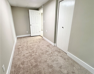 219 E Wallace Ave - Photo Thumbnail 20