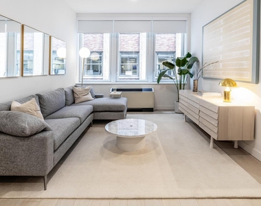 71 Broadway - Photo Thumbnail 15
