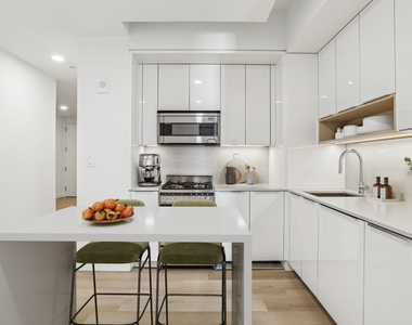 71 Broadway - Photo Thumbnail 11