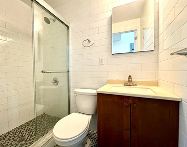 225 east 10 - Photo Thumbnail 4