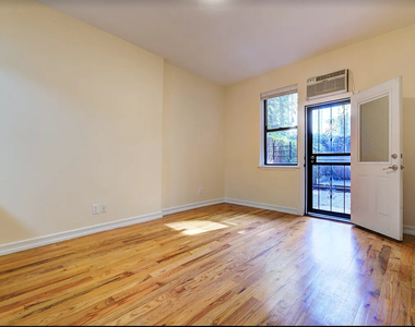 225 east 10 - Photo Thumbnail 3