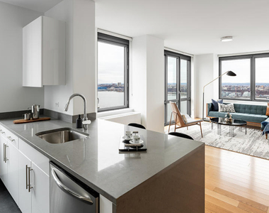  West 57th Street (11TH AVE & 12TH AVE) - Photo Thumbnail 4