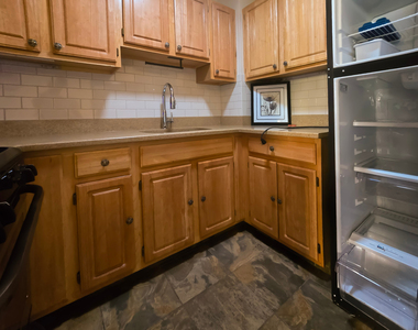 330 Hart Street - Photo Thumbnail 5