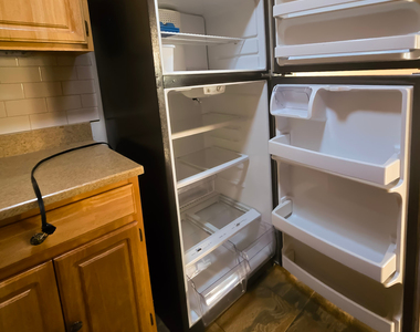 330 Hart Street - Photo Thumbnail 8
