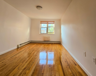 330 Hart Street - Photo Thumbnail 14