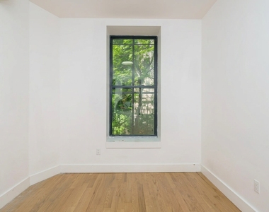 1027 Putnam Avenue - Photo Thumbnail 3