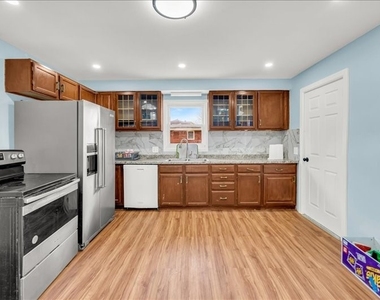 2829 Country Club Road - Photo Thumbnail 7