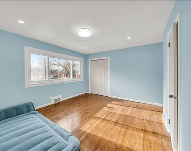 2829 Country Club Road - Photo Thumbnail 9