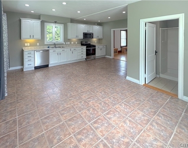 3565 Oneida Street - Photo Thumbnail 25