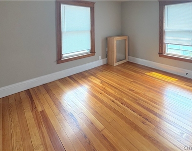 3565 Oneida Street - Photo Thumbnail 36