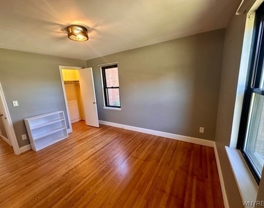 3901 Main Street - Photo Thumbnail 12