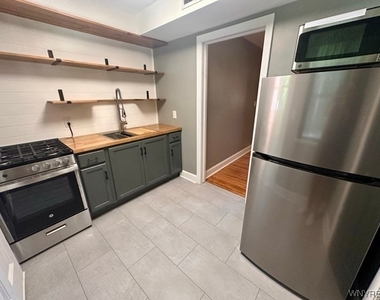 3901 Main Street - Photo Thumbnail 6