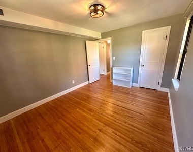 3901 Main Street - Photo Thumbnail 14