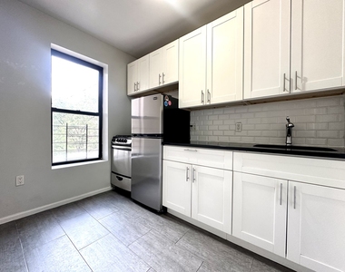 2254 5th Avenue - Photo Thumbnail 4