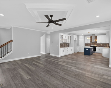1226 Bloomsbury Lane - Photo Thumbnail 8