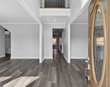 1226 Bloomsbury Lane - Photo Thumbnail 5