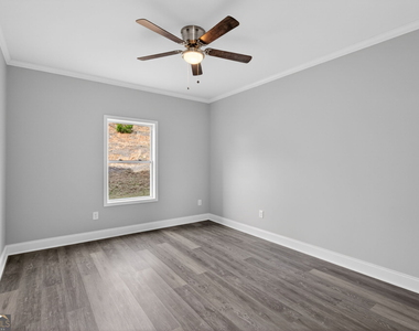 1226 Bloomsbury Lane - Photo Thumbnail 14