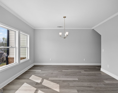 1226 Bloomsbury Lane - Photo Thumbnail 6