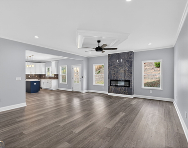 1226 Bloomsbury Lane - Photo Thumbnail 2