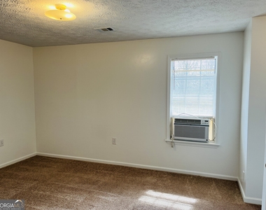 42 Robinson Street - Photo Thumbnail 8