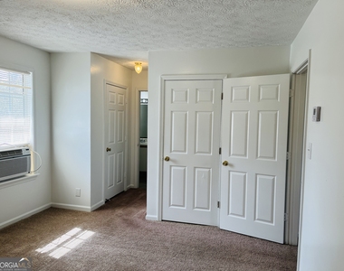 42 Robinson Street - Photo Thumbnail 11