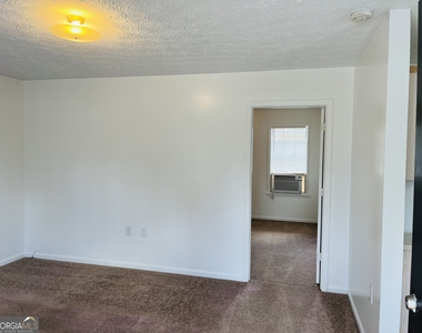 42 Robinson Street - Photo Thumbnail 3