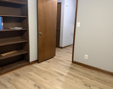 8282 Dawn Drive - Photo Thumbnail 17