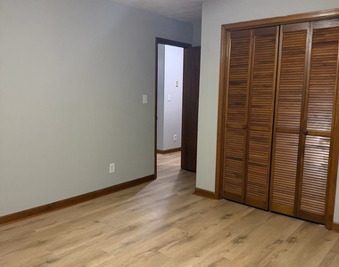 8282 Dawn Drive - Photo Thumbnail 13