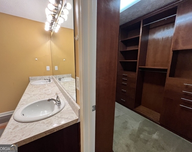 2401 Smoke Court - Photo Thumbnail 41