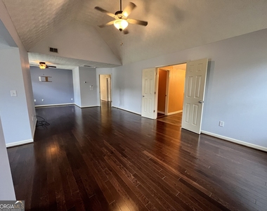 2401 Smoke Court - Photo Thumbnail 23