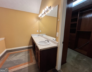 2401 Smoke Court - Photo Thumbnail 28