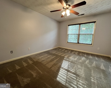 2401 Smoke Court - Photo Thumbnail 8
