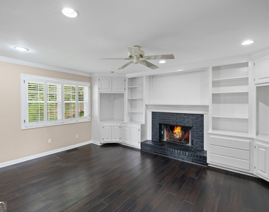 2680 Nicholas Court Ne - Photo Thumbnail 9