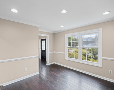 2680 Nicholas Court Ne - Photo Thumbnail 8