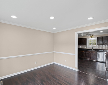 2680 Nicholas Court Ne - Photo Thumbnail 7