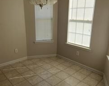 30 Princeton Court - Photo Thumbnail 5